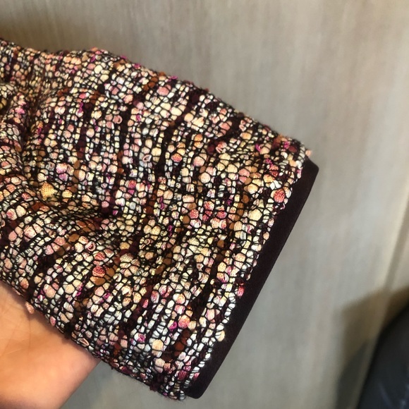 Beautiful St. John Tweed Blazer in a luxurious plum, raspberry. Women’s 8 eight - Picture 4 of 6